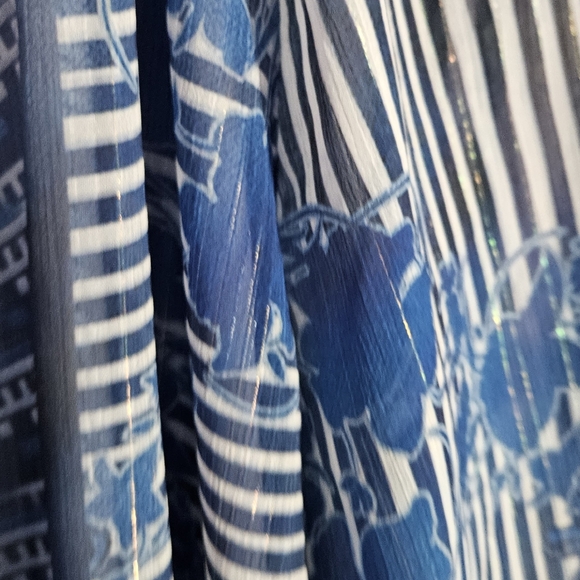 Sparkly blouse - Picture 2 of 4